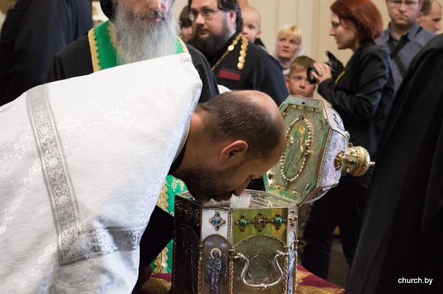 8898 - Έφτασαν στη Λευκορωσία ιερά λείψανα του Αγίου Σιλουανού (φωτογραφίες) - Φωτογραφία 22