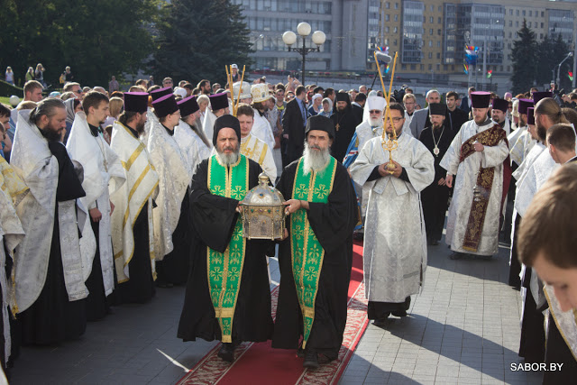 8898 - Έφτασαν στη Λευκορωσία ιερά λείψανα του Αγίου Σιλουανού (φωτογραφίες) - Φωτογραφία 34
