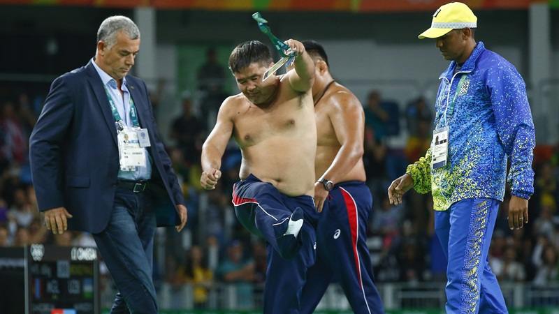 Η ασύλληπτη αντίδραση του παλαιστή που έχασε το μετάλλιο στο Ρίο [video] - Φωτογραφία 1