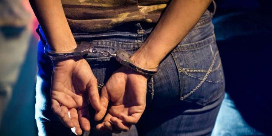 27χρονη και 35χρονο, κατοίκους Πάφου, συνέλαβε η Αστυνομία για υπόθεση κλοπής πορτοφολιών - Φωτογραφία 1
