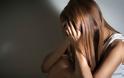 ΣΟΚΑΡΕΙ η 25χρονη που μιλάει για το βιασμό της πάνω σε σκάφος στην Κρήτη: Με ανέβασε στο σκάφος και μετά... με βίασε