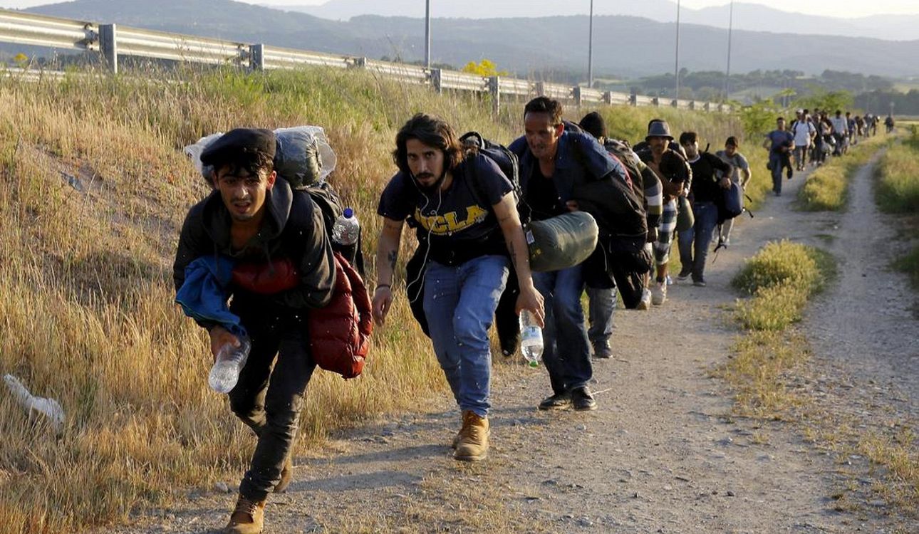 Βρήκαν νέο δρόμο οι πρόσφυγες και οι μετανάστες για να περνούν στην Ευρώπη - Φωτογραφία 1