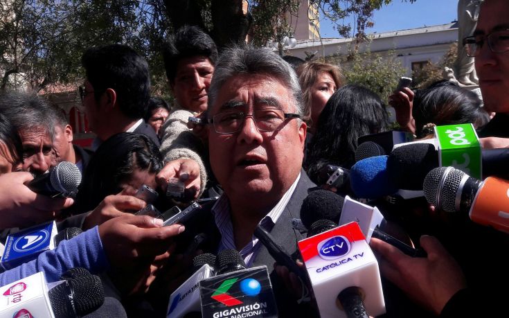 Υπουργός ξυλοκοπήθηκε μέχρι θανάτου στη Βολιβία - Φωτογραφία 1