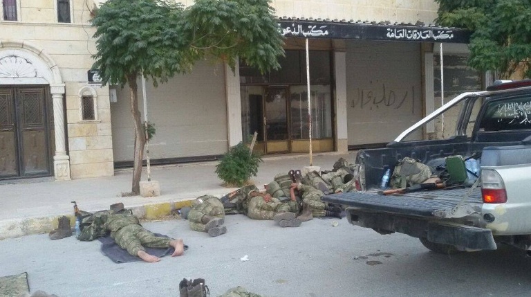 Εισβολή «αλά Τούρκα»: Οι «απελευθερωτές» του Ερντογάν κοιμούνται στους δρόμους - Φωτογραφία 2