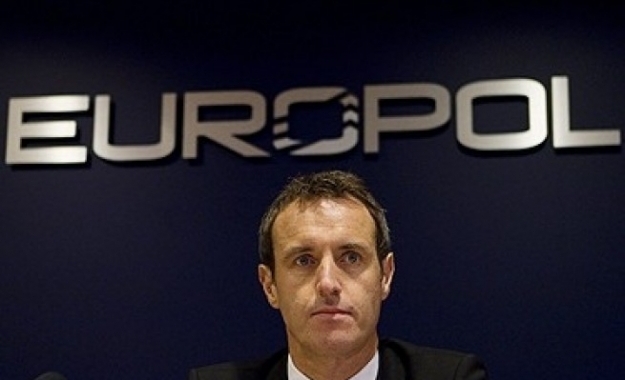 Η Europol στέλνει 200 αξιωματικούς στα ελληνικά νησιά για να καταπολεμήσει τον ISIS - Φωτογραφία 1