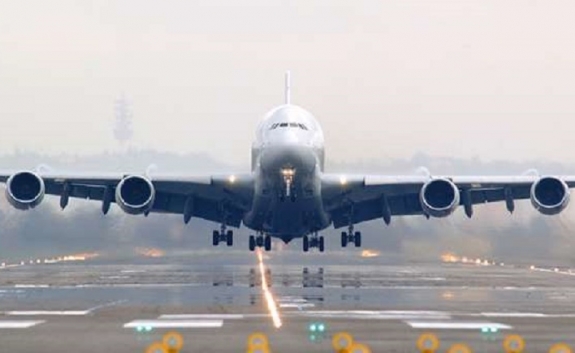 Ποια μεγάλη αεροπορική εταιρία προχωρά σε περικοπές κόστους- Οι λόγοι - Φωτογραφία 1