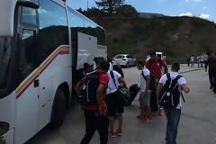 ΥΠΟΔΕΧΘΗΚΑΝ ΤΟΥΣ ΠΡΩΤΑΘΛΗΤΕΣ ΣΤΟ ΜΕΤΣΟΒΟ! (PHOTOS)