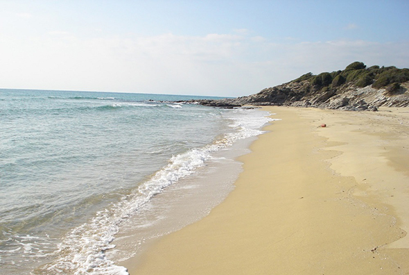 Γαλαζοπράσινα νερά και μια απέραντη αμμουδιά...Αυτή είναι η καλοκαιρινή όαση της Β. Ελλάδας! [photos] - Φωτογραφία 16