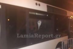 Λαμία: Πέταξε πέτρα στο αστικό και τραυμάτισε οδηγό και επιβάτη [photos]