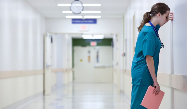 Νοσηλεύτριες και γιατροί σε ρόλο …επαιτών! Το κατάντημα των Κέντρων Υγείας - Φωτογραφία 1