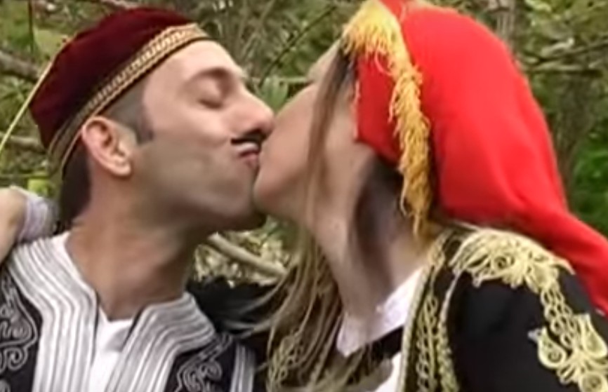 ΑΥΤΟ είναι το πιο ξεκαρδιστικό βίντεο γάμου και τραβήχτηκε στην Κρήτη... [video] - Φωτογραφία 1