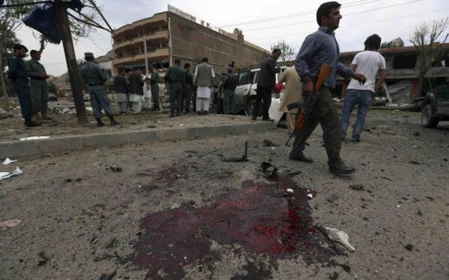 Έκρηξη παγιδευμένου αυτοκινήτου στο Αφγανιστάν - Φόβοι για νεκρούς - Φωτογραφία 1