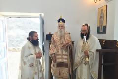 Ο Μητροπολίτης Γλυφάδας Ε. Β. Β. και Β. κ. Παύλος, στην Ιερά Μητρόπολη Θήρας