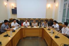 Ο Αντικυβερνήτης της Καντόνα της Κίνας στη Περιφέρεια Κρήτης