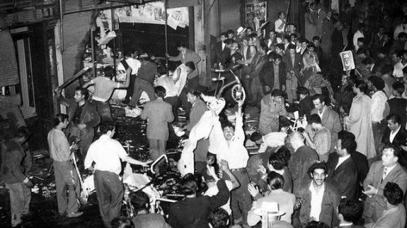 Σεπτεμβριανά 1955: Το φονικό πογκρόμ στον Ελληνισμό της Κωνσταντινούπολης - Φωτογραφία 1