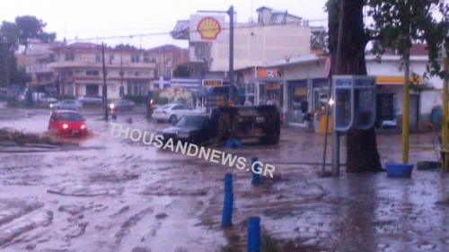 Καταστροφές στην Ανατολική Θεσσαλονίκη – Αγνοείται μία γυναίκα - Φωτογραφία 2