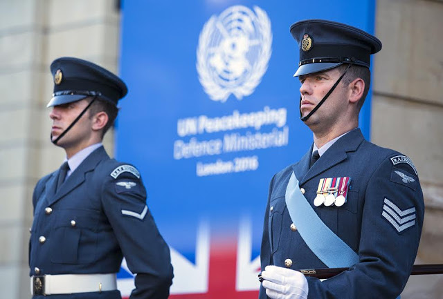 Δήλωση ΥΕΘΑ Πάνου Καμμένου μετά τη Σύνοδο Υπουργών Άμυνας στο Λονδίνο για τις ειρηνευτικές επιχειρήσεις του ΟΗΕ - Φωτογραφία 3