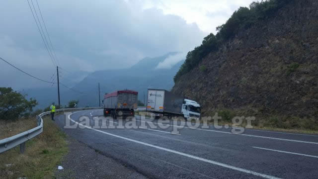 Φθιώτιδα: Δίπλωσε νταλίκα στον Μπράλο [photos] - Φωτογραφία 5