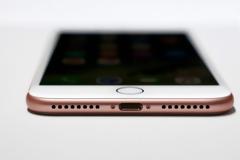 Για αυτό η Apple πήρε την απόφαση να εγκαταλείψει το βύσμα των ακουστικών στο iphone 7