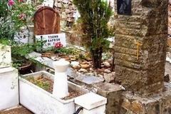 Θλίψη στο νεκροταφείο Αθηνών για τα αστέρια που έσβησαν... [photos]
