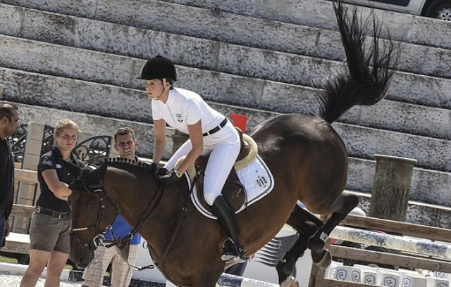 Αθηνά Ωνάση: Πρώτη φορά κατέβηκε σε αγώνες ιππασίας μετά το χωρισμό της - Φωτογραφία 2
