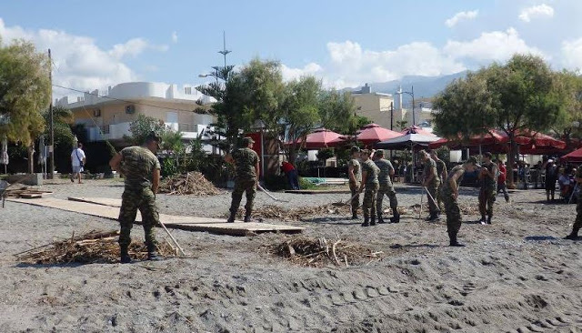 Ο Στρατός βοηθάει την Καλαμάτα. Ευχαριστίες του Δημάρχου στον Υπουργό Άμυνας Π. Καμμένο και τον Αρχηγό ΓΕΣ Αντγο Βασ. Τελλίδη - Φωτογραφία 1