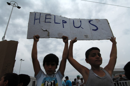Βόρειο Αιγαίο: Πλησιάζουν τους 10.000 οι εγκλωβισμένοι πρόσφυγες και μετανάστες - Φωτογραφία 1