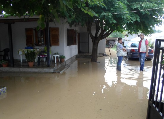 Σοκάρουν οι εικόνες από τα πλημμυρισμένα σπίτια των Τρικάλων - Φωτογραφία 6