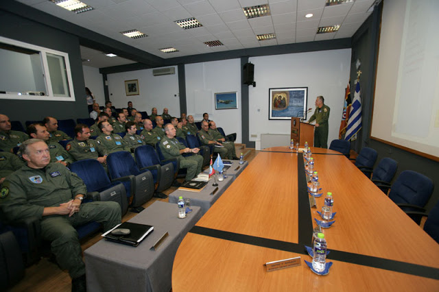 Σύσκεψη Διοικητών Πολεμικών Μοιρών Αεροσκαφών – ΜΕΑΕ – ΣΟΤ – Μ/ΜΕΑΦ Μονάδων ΑΤΑ - Φωτογραφία 2