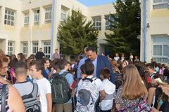 Ευχές για καλή και δημιουργική σχολική χρονιά από τον Δήμαρχο Αχαρνών κ. Γιάννη Κασσαβό.
