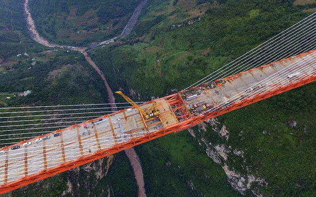 Ολοκληρώθηκε στην Κίνα η «ψηλότερη γέφυρα στον κόσμο» [photos] - Φωτογραφία 2