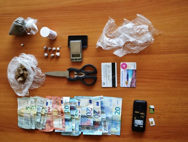 Συνελήφθησαν τρεις άνδρες για κατοχή και διακίνηση ναρκωτικών στο Ηράκλειο - Φωτογραφία 1