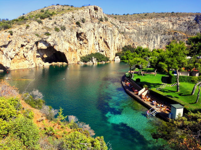 5 λόγοι για να κάνεις την τελευταία ζεστή βουτιά του Σεπτεμβρίου στη λίμνη Βουλιαγμένης - Φωτογραφία 3