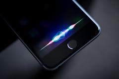 Πως θα μάθετε την Siri να καταλαβαίνει τα ονόματα των επαφών σας