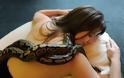 Αυτή η γυναίκα κοιμόταν κάθε βράδυ αγκαλιά με το κατοικίδιο φίδι της ώσπου έμαθε τη ΦΡΙΧΤΗ αλήθεια! - Φωτογραφία 2