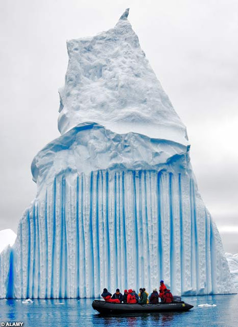 Τα... ριγέ παγόβουνα της Ανταρκτικής που εντυπωσιάζουν! - Φωτογραφία 3