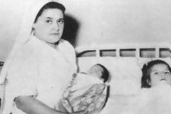 Η απίστευτη ιστορία του πεντάχρονου παιδιού που έγινε μητέρα!