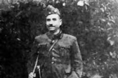 Βανδαλισμός μνημείων : Ανοησία ή φασισμός ; - Ο Συνταγματάρχης Δημήτριος Ψαρρός στο «απόσπασμα»
