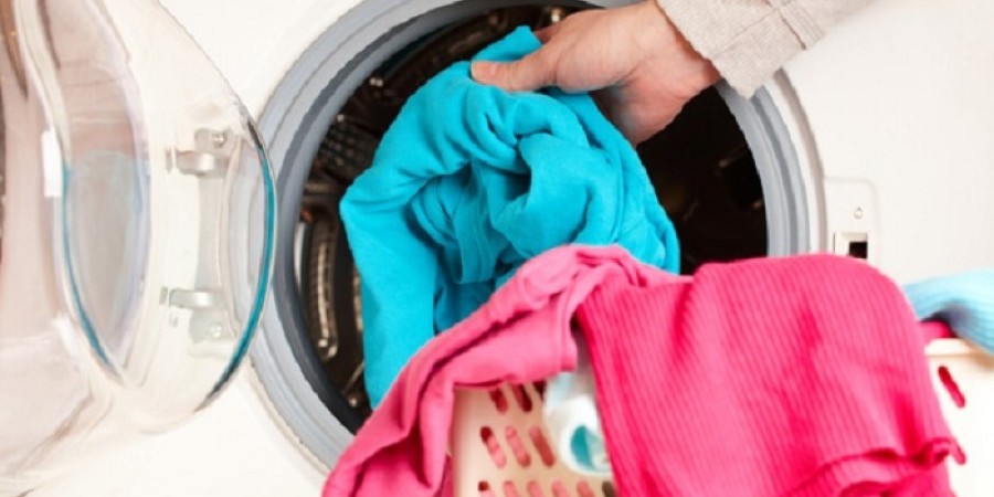 Το πλύσιμο συνθετικών ρούχων σε πλυντήριο προκαλεί ρύπανση - Φωτογραφία 1