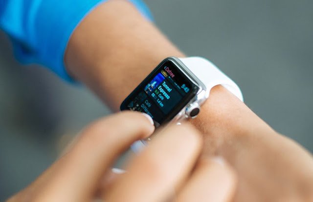 Εταιρείες στις Ηνωμένες Πολιτείες δίνουν δωρεάν στους εργαζόμενους το Apple Watch - Φωτογραφία 1