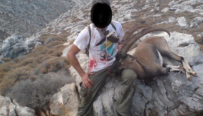 ΣΑΛΟΣ με τους σφαγείς των Κρι Κρι στην Κρήτη! Ανέβασαν στο διαδίκτυο σκληρές φωτογραφίες - Φωτογραφία 2