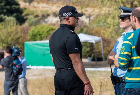 Γνωρίστε τους δύο Έλληνες της βρετανικής Αστυνομίας που ερευνούν την υπόθεση Μπεν [photo] - Φωτογραφία 1