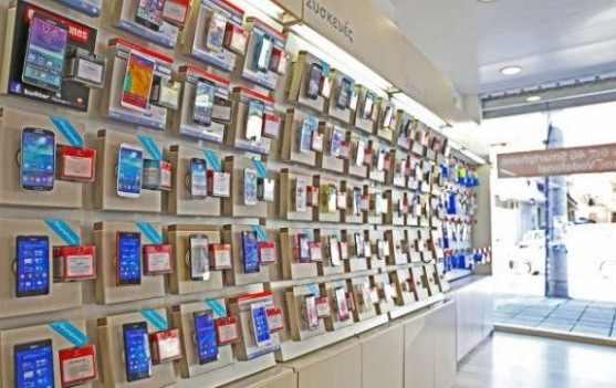 ΒΟΜΒΑ στην αγορά: Κολοσσός της κινητής τηλεφωνίας ΑΠΟΣΥΡΕΤΑΙ - Τι θα γίνει με τις συσκευές της; - Φωτογραφία 1