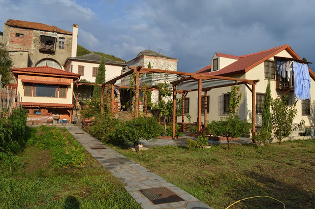 9064 - Σεπτέμβριος 2016 στις Καρυές του Αγίου Όρους - Φωτογραφία 5