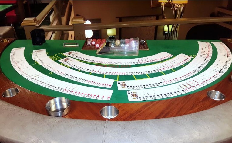 Εντοπίσθηκε «μίνι καζίνο» στην περιοχή του Πειραιά [photos] - Φωτογραφία 1