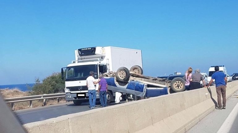 Τροχαίο ατύχημα στο Κακό Όρος - Έσπευσε το ΕΚΑΒ [photos] - Φωτογραφία 1