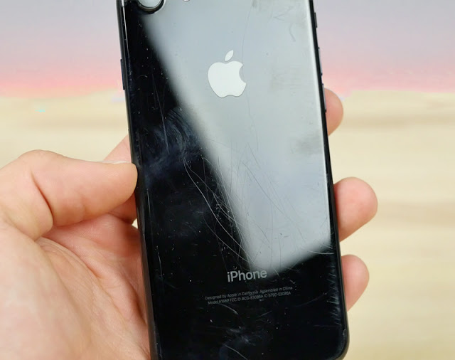 Δυσαρέσκεια των καταναλωτών με το νέο iphone 7 μαύρο όνυχα - Φωτογραφία 4