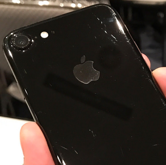 Δυσαρέσκεια των καταναλωτών με το νέο iphone 7 μαύρο όνυχα - Φωτογραφία 7