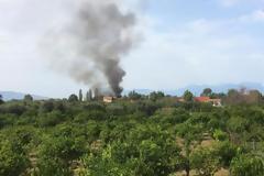 Αίγιο: Κάηκε η ιστορική ταβέρνα Μαγκλάρας - Κινδύνεψε πυροσβέστης