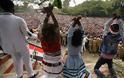 Δεκάδες άνθρωποι ποδοπατήθηκαν μέχρι θανάτου σε γιορτή στην Αιθιοπία [σκληρές εικόνες + video] - Φωτογραφία 4